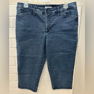 St. John's Bay Women's Denim Capri Pants Size 12